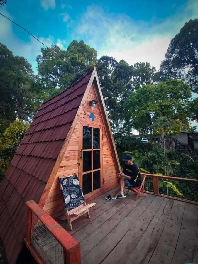 Penginapan Segitiga 2 Bandung Exterior photo